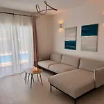 Cozy Mediterranian-style *