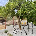 Villa Cozy Mediterranian-style *