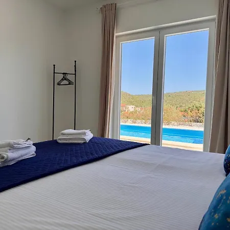 Villa Cozy Mediterranian-style Rogoznica (Sibenik-Knin)