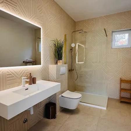 Cozy Mediterranian-style * Rogoznica (Sibenik-Knin)