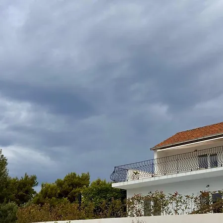 Cozy Mediterranian-style