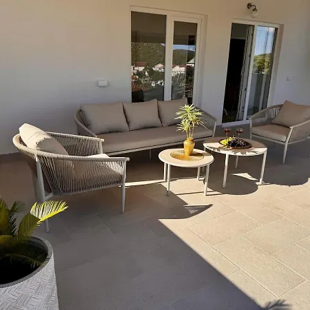 Villa Cozy Mediterranian-style Rogoznica (Sibenik-Knin)