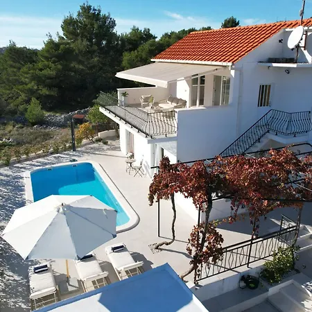Cozy Mediterranian-style * Rogoznica (Sibenik-Knin)