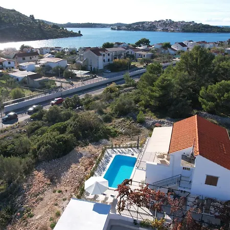 Cozy Mediterranian-style * רוגוזניצה