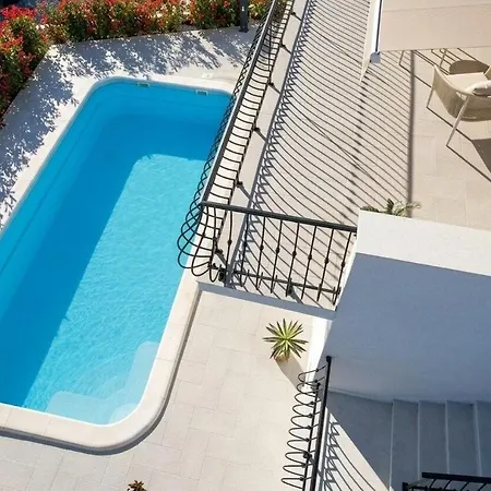 Cozy Mediterranian-style רוגוזניצה