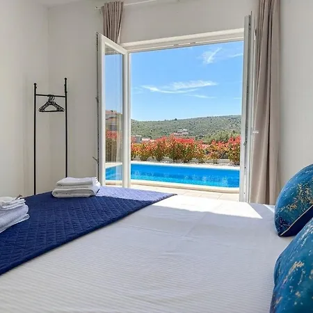 Cozy Mediterranian-style * רוגוזניצה