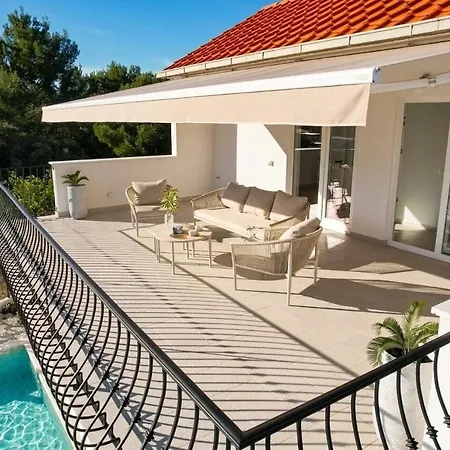 Cozy Mediterranian-style * רוגוזניצה