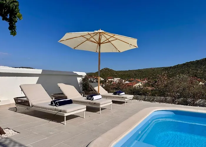 Villa Cozy Mediterranian-style Rogoznica (Sibenik-Knin)