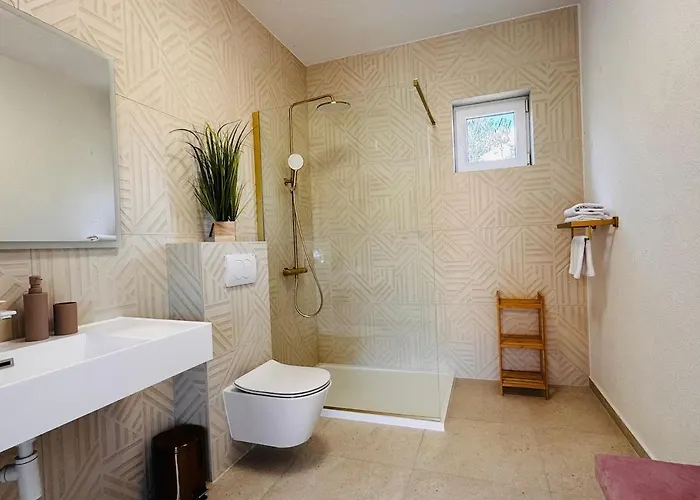 Cozy Mediterranian-style * Rogoznica (Sibenik-Knin)