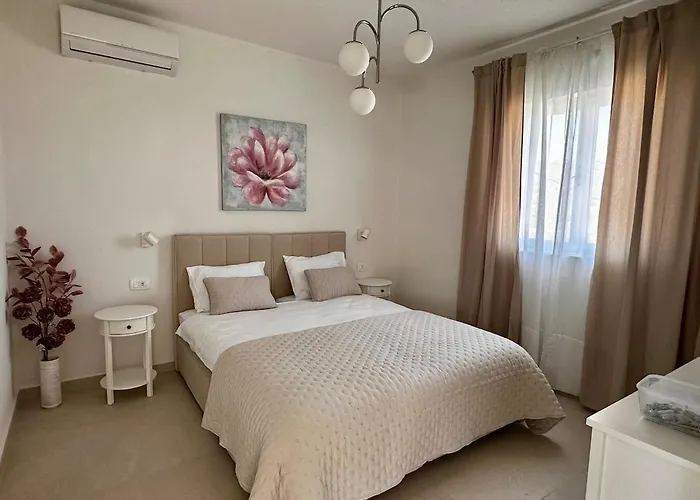 Cozy Mediterranian-style וילה רוגוזניצה