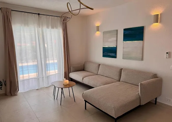 Cozy Mediterranian-style *