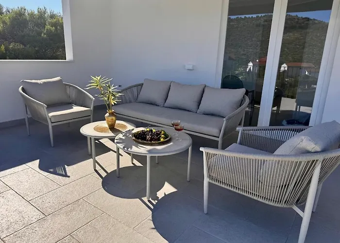 Cozy Mediterranian-style