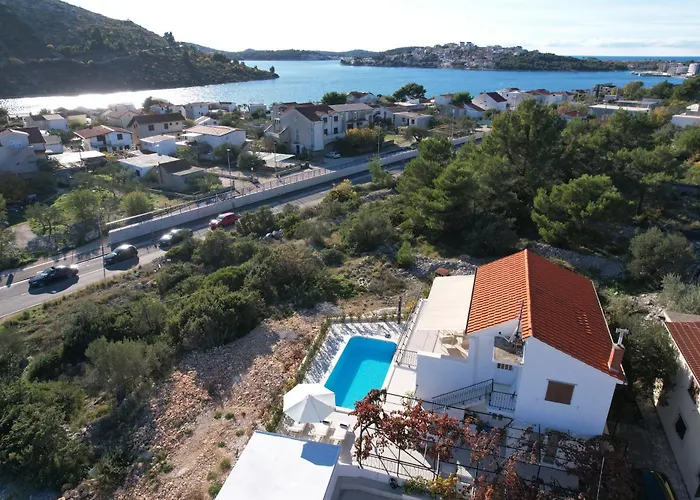 Cozy Mediterranian-style * רוגוזניצה